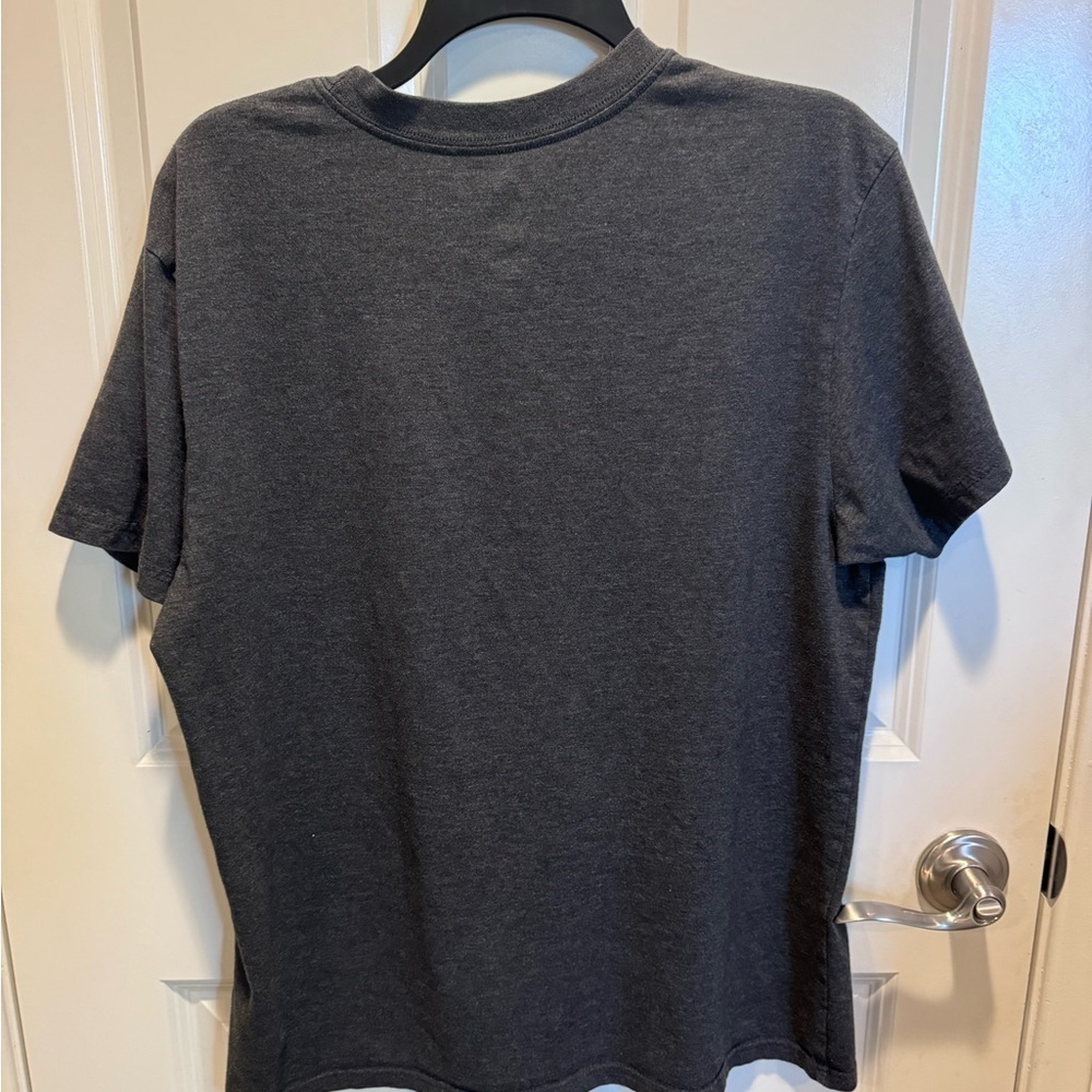 Billabong Men's Charcoal Tee with Tropical Print - Picture 2 of 2